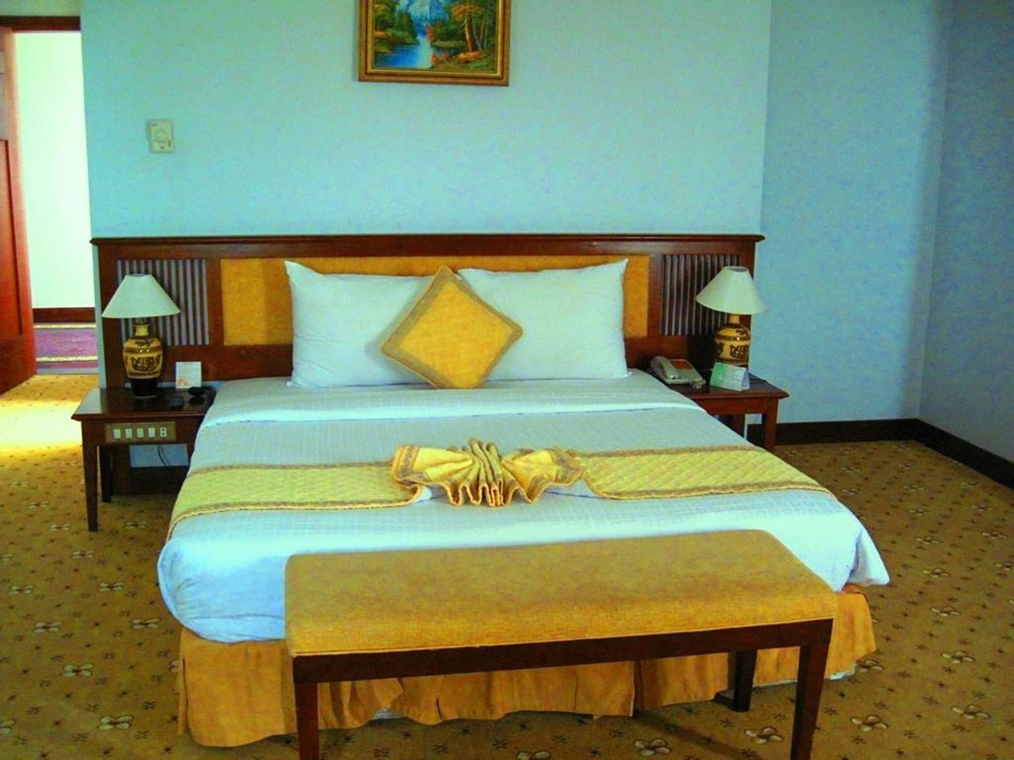 Saigon - Ninh Chu Hotel & Resort Phan Rang-Tháp Chàm Exterior foto